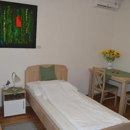 Hansag Vendeghaz Gasthof Kapuvár